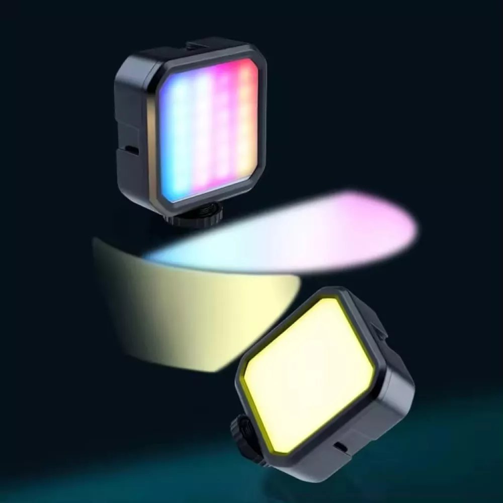 Накамерний відеосвітло QX-F18 RGB — компактний освітлювач для творчих зйомок
