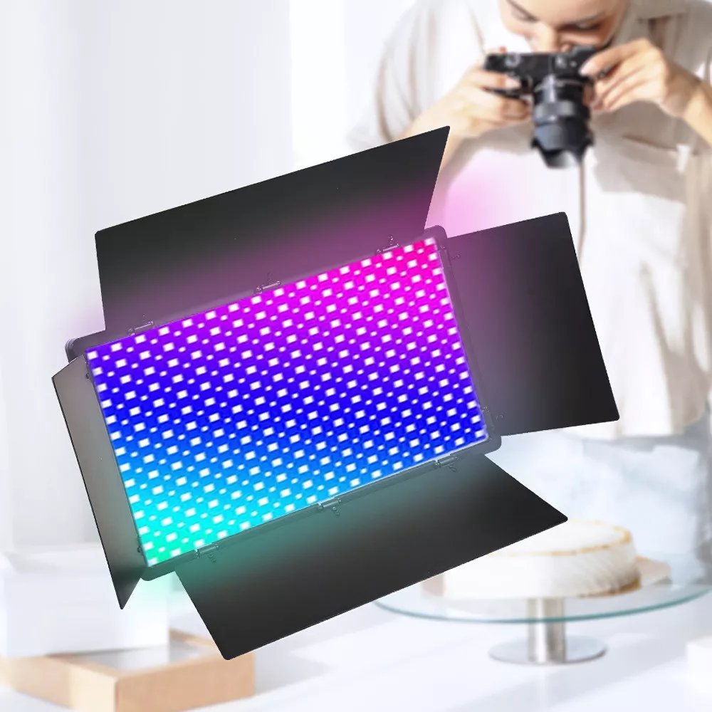 Відеосвітло LED Pro 600 RGB — автономний комплект для креативного освітлення