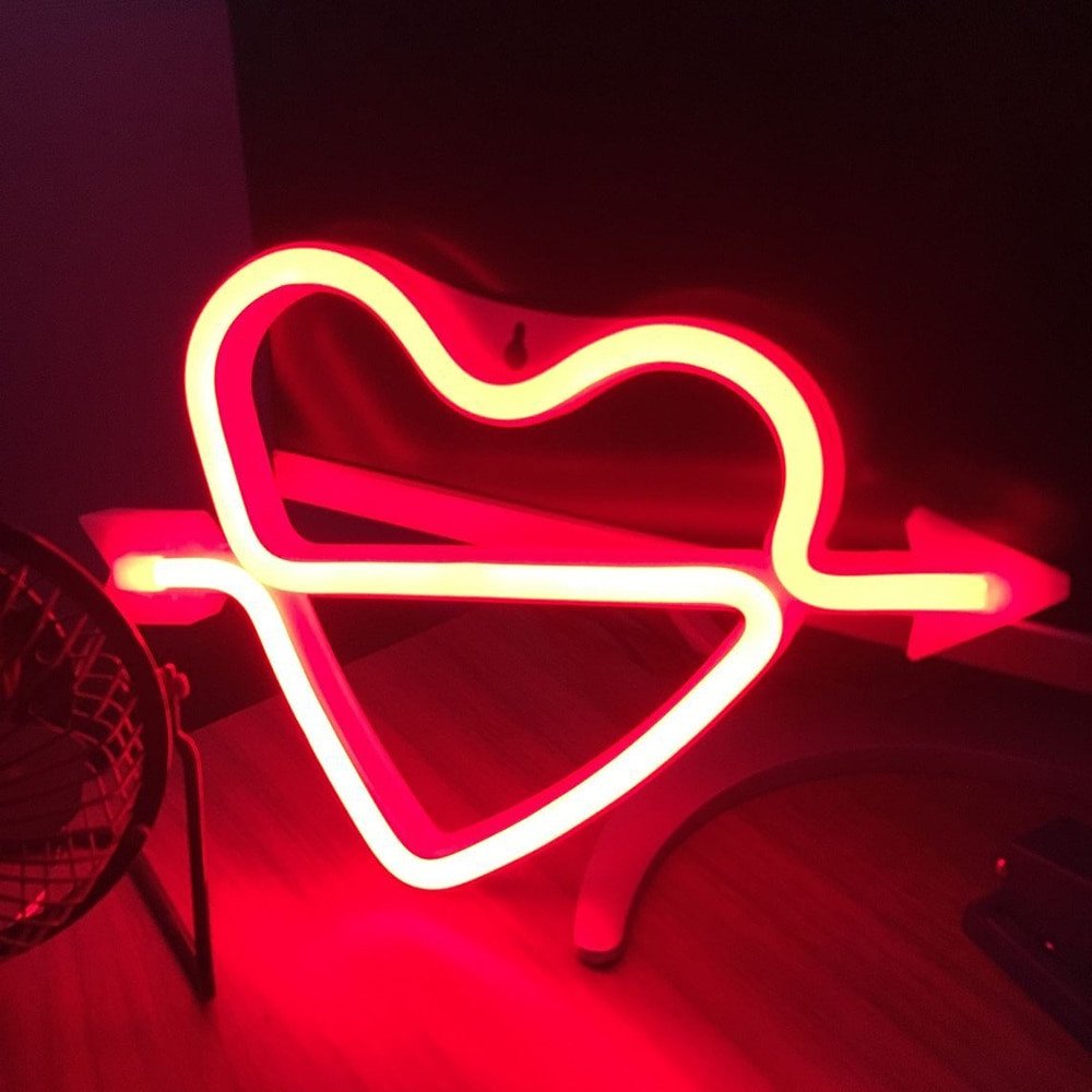 Нічний світильник Neon Sign — Red Arrow Heart (Серце зі стрілою)
