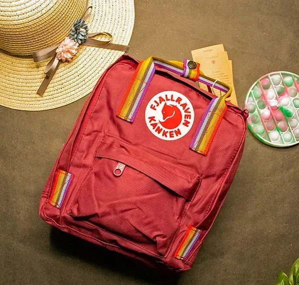 Компактний рюкзак-трансформер Fjallraven Kanken Mini 7л (27х21х10 см) – Бордовий з різнокольоровими ручками