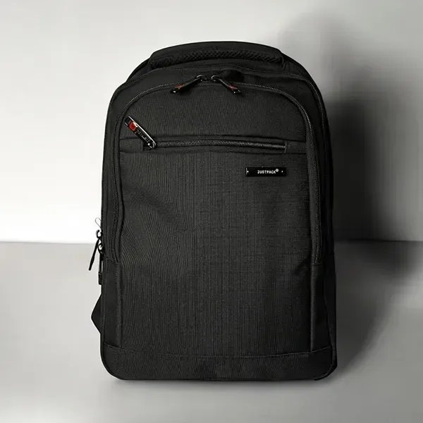 Чорний місткий міський рюкзак Justpack з твердою спинкою для ноутбука до 17 д